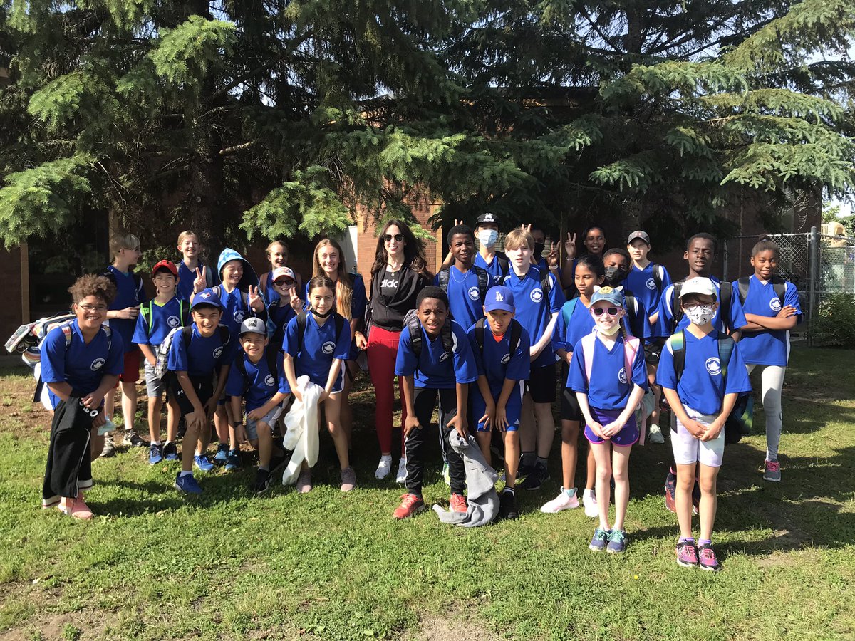 VanessaSloan20's tweet photo. What a glorious day for a Track and Field meet!  Best of luck to our @RedeemerOCSB rockets! 🚀 #ocsb @ocsb_MsKalil https://t.co/igfBaEudMM
