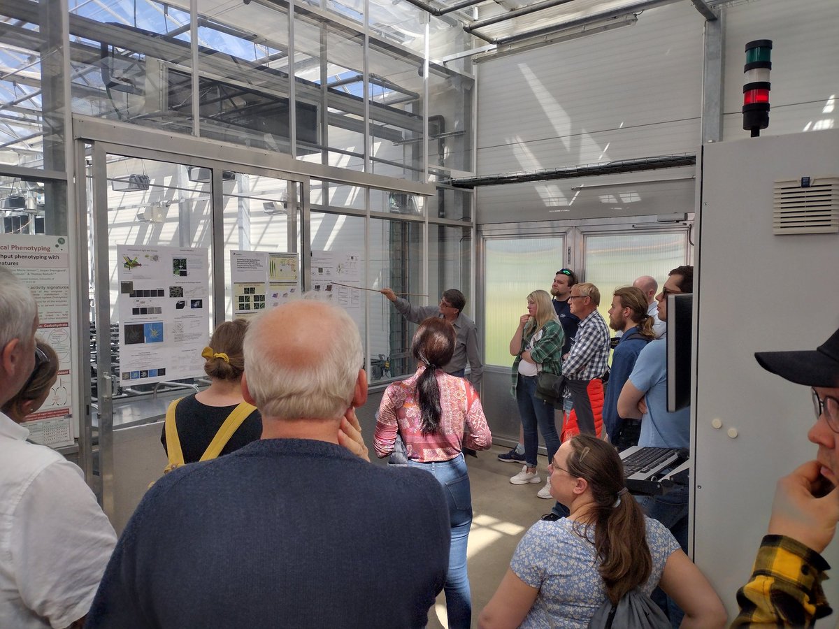 PlantLink's tweet photo. Thomas Roitsch @UCPH_Research presenting the PhenoLab for plant phenotyping at the #NPPN field day https://t.co/76CMGZiLoF