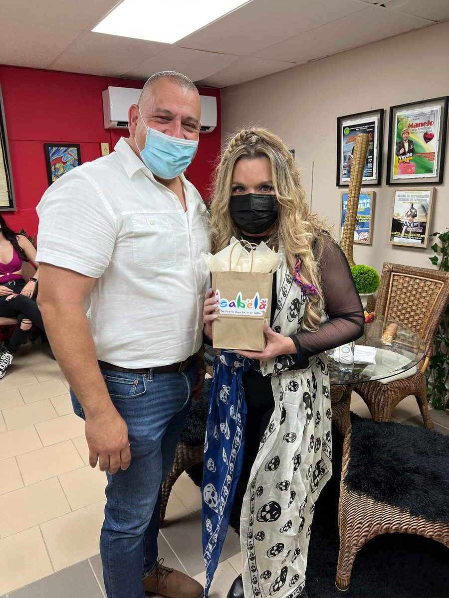 IsabelaFilmFest's tweet photo. Este fin de semana celebramos las fiestas patronales en Isabela, Puerto Rico junto a Ednita Nazario y alcalde Ricky Méndez.
🚨Somete tu cortometraje: https://t.co/4iXBGaxrGj
50% OFF code: IIFFPRIDE
Nuestro gran evento se llevará a cabo del 3 al 6 de Noviembre. 
¡Separa la fecha! https://t.co/OIb4jmFBwf