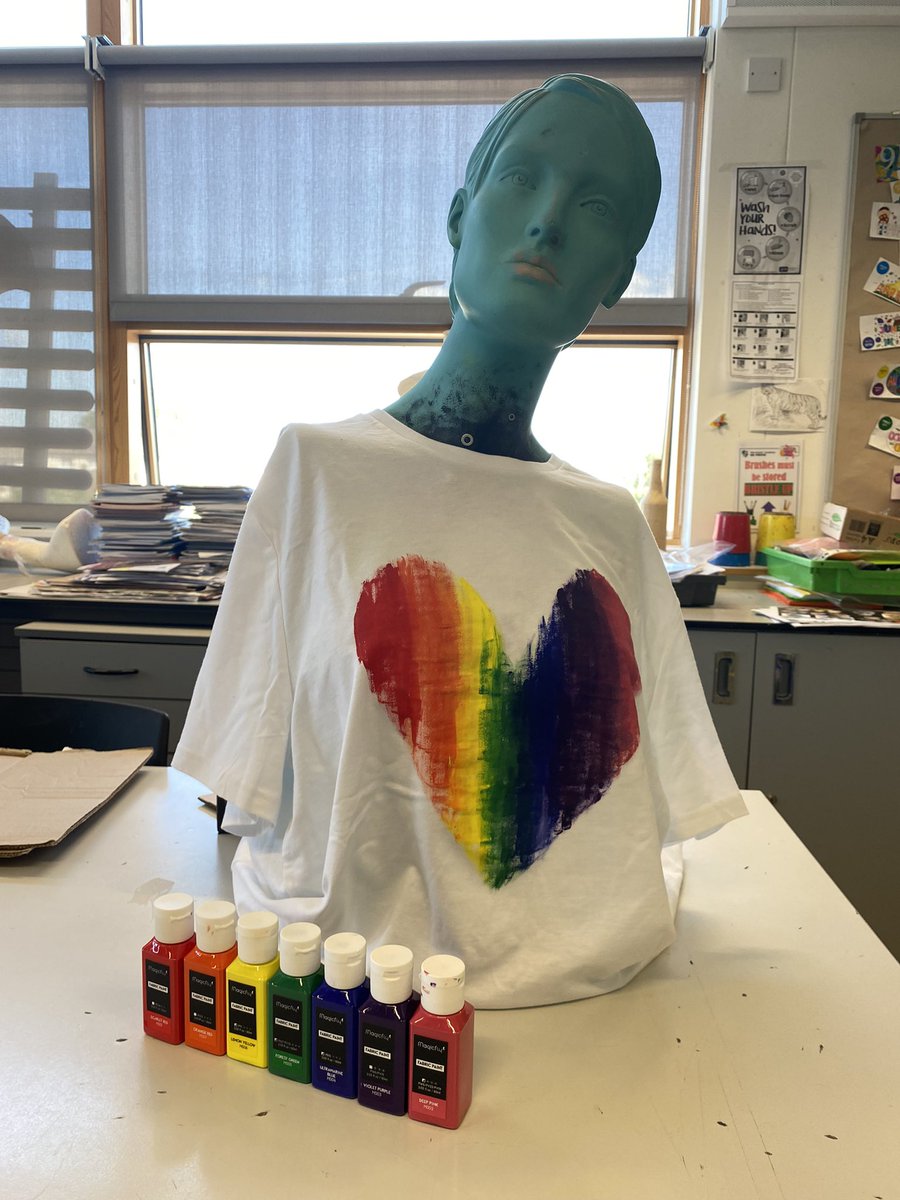 MerchantsAc_Art's tweet photo. Babs is sporting the latest #PrideMonth2022 fashion from @MerchantsAc clothes house. Donate your clothes for a splash of #PrideMonth customised by our fabulous y10 students! @VenturersTrust #WorkHardBeKindHaveCourage https://t.co/ZzUb6CfBOf