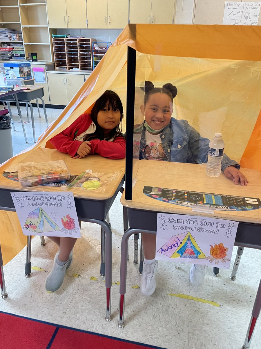 Mason2nd's tweet photo. Yesterday we had a Classroom Camp Out party! We hung out in desk tents, ate s’mores in the morning and had free time and LOTS of snacks in the afternoon! #triangletigers https://t.co/sD7oskEKfr
