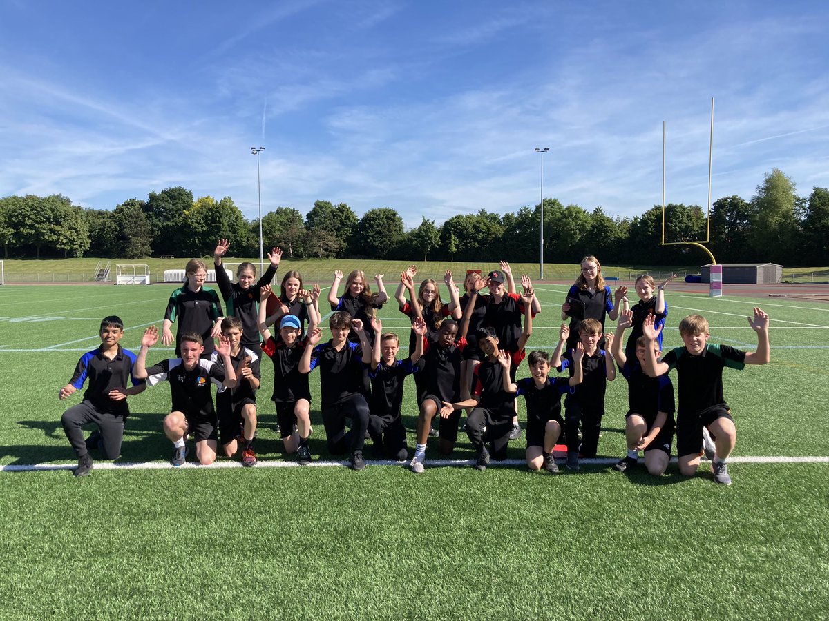 jdpe12's tweet photo. John Mason Sports leaders at Tilsley Park doing a cracking job again at the Abingdon Primary Schools Quadkids event. https://t.co/EuG5UhGEUx