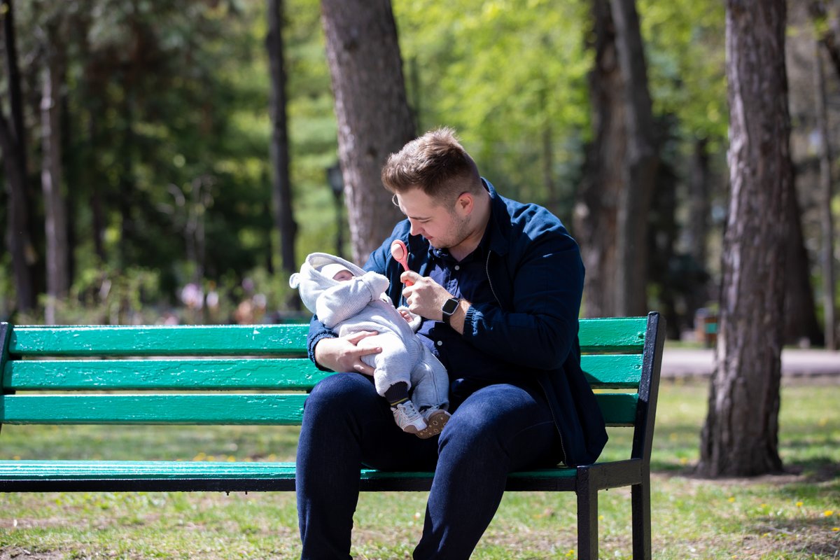 Attitudes about fatherhood are changing in the region, with equal caregiving &amp; involved fatherhood becoming the norm! 
Fathers’ active involvement in childcare improves family relationships, boosts children’s confidence &amp; contributes to children’s success➡️bit.ly/3rItNS9
