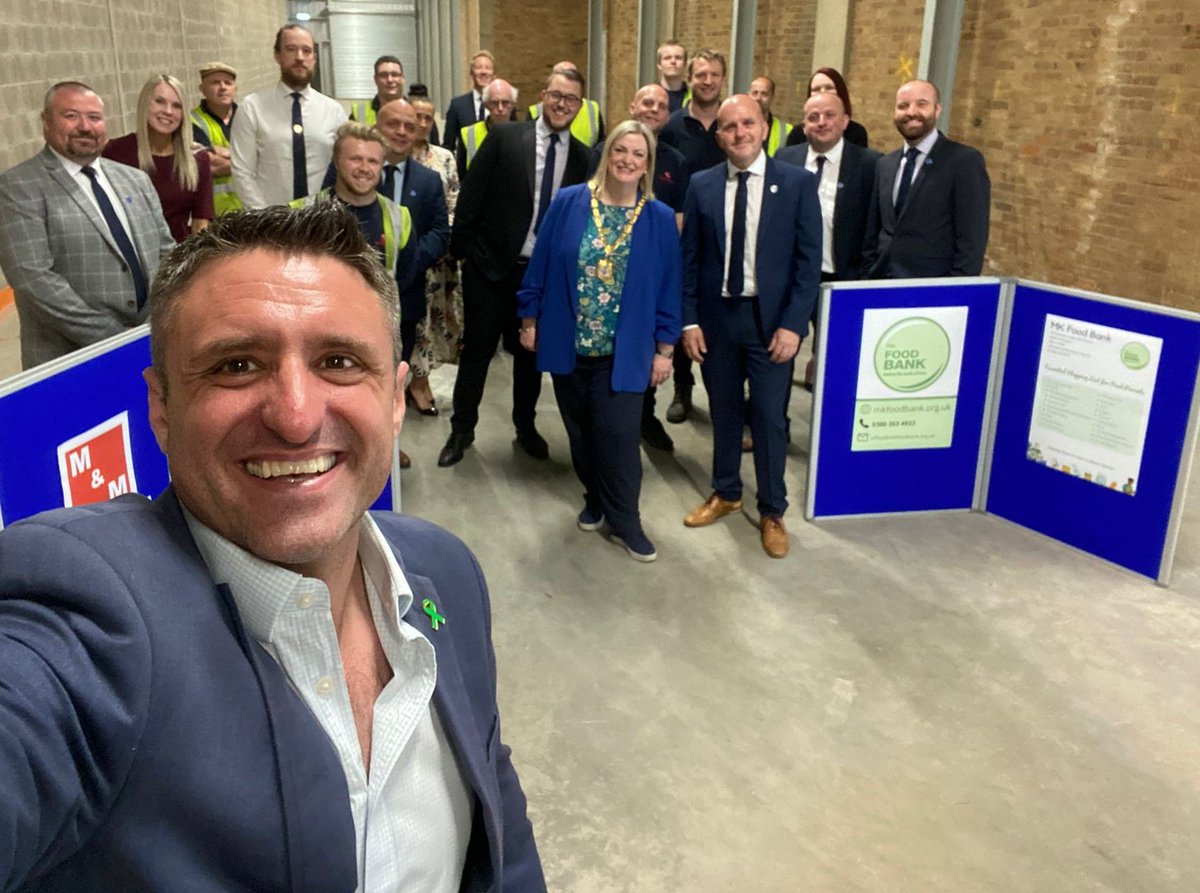 Ben_Everitt's tweet photo. π¬π§ A fantastic visit to M&M Supplies with @Mayor_MK - they recently received a Queen's Award for Enterprise in International Trade - a true #GlobalMK success story!
It was wonderful to meet the team and hear about the incredible work they do to support @mkfoodbank π
#LoveMK https://t.co/QxB4Ocph6A