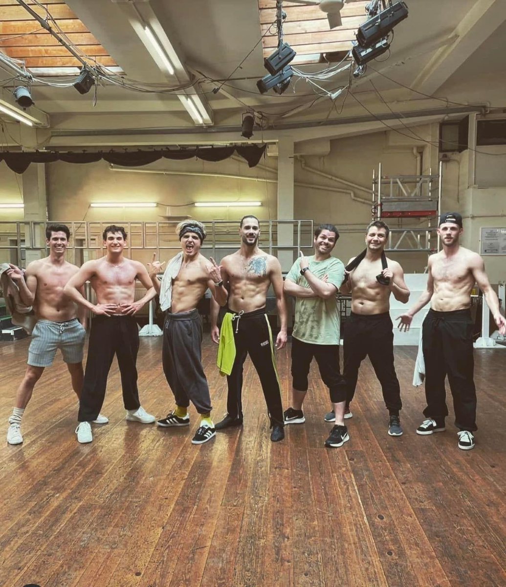 HeresTheBoys's tweet photo. Rehearsals are in full swing! Here Come The Boys 😍
These out of shape lads and me!! Ha! 
Smashing it! ⭐
Gonna be epic! 
Get your tickets!!  https://t.co/NpMigDMHqf https://t.co/kwjkBdrv4G