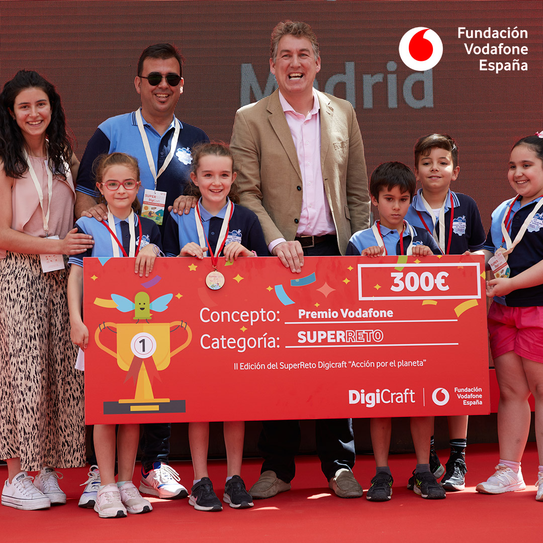 Ayer celebramos la Final Nacional del SuperReto #DigiCraft.

🥇<a href="/ceipalyussana/">CEIP AL-YUSSANA</a> ha ganado el premio en la categoría de 6 a 8 años.
🥇El colegio CEIP S’Olivera en la categoría de 9 a 12 años.
El <a href="/ceipgonzalo/">Ceip Gonzalo Fernández de Córdoba</a> recibió el ‘Premio Vodafone’.

Enhorabuena y gracias a todos por participar