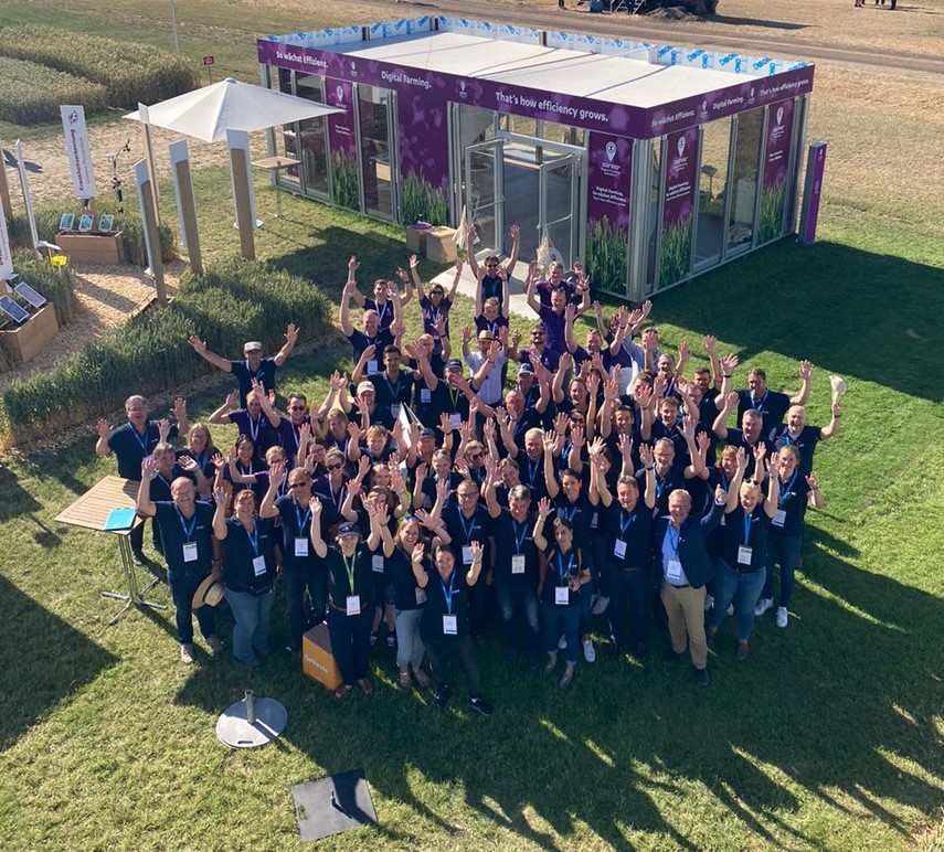 Das BASF Team steht zur Beratung bereit: Auf den #DLG-Feldtagen 2022 in Mannheim Kirchgartshausen oder auf der Virtuellen Farm: in.basf.com/pg2fd6t 
#BASF #Nachhaltigkeit #Biodiversität #Landwirtschaft #Pflanzenschutz #DLG #VirtuelleFarm #SoGehtBesser