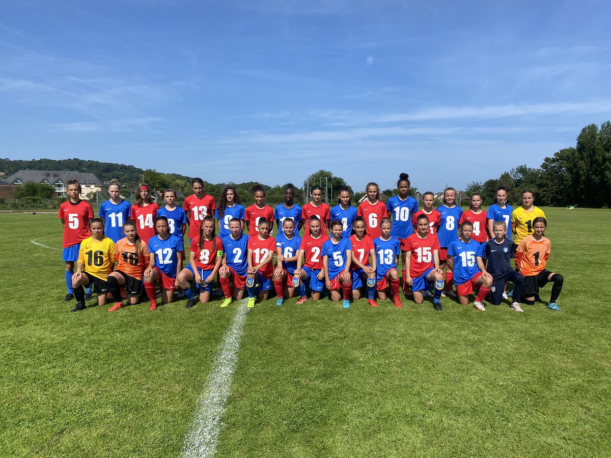 Et début du second match de ces interligues opposant les u14F ⚽️
<a href="/LFNofficiel/">Ligue F⭐⭐t Normandie 🤙</a> 🆚 <a href="/LFHF_/">LFHF</a>