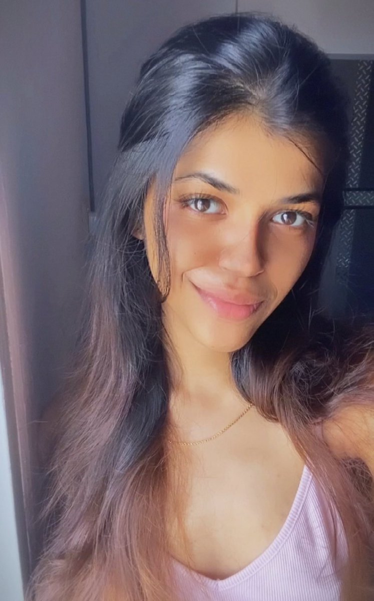 shaliniasokannn's tweet photo. Can I be yours? 💗 https://t.co/DBgQBEzRwU