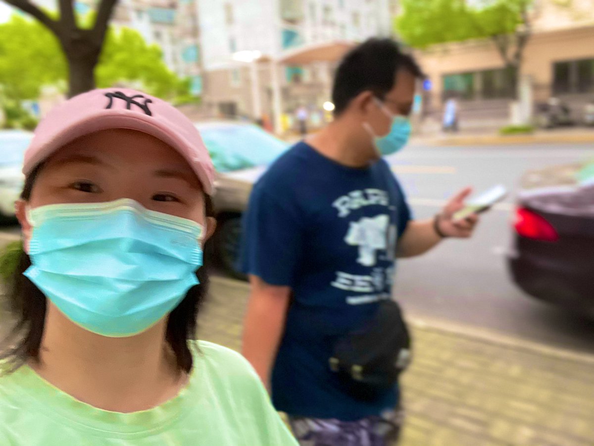 flying21chen's tweet photo. Life with 胖子。。。
希望今年可以有好运🌠 https://t.co/IxHrD3rRKE