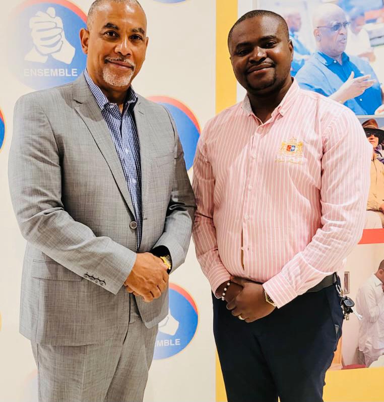 Un moment d'échange très fructueux avec le président honoraire de l'assemblée nationale. A l'école de notions de la Res Publica !
On gagnera ensemble !!