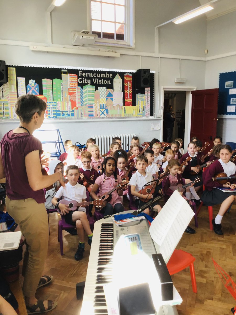 Ferncumbe's tweet photo. A fabulous concert this morning! Yr 2 sang and played ukuleles and we heard from a wonderful array of talented KS2 instrumentalists. Music is alive and well at Ferncumbe! Thank you for the much appreciated audience support- what a great way to start the day!🎶🎵@wark_shiremusic https://t.co/aLupRHtmjh