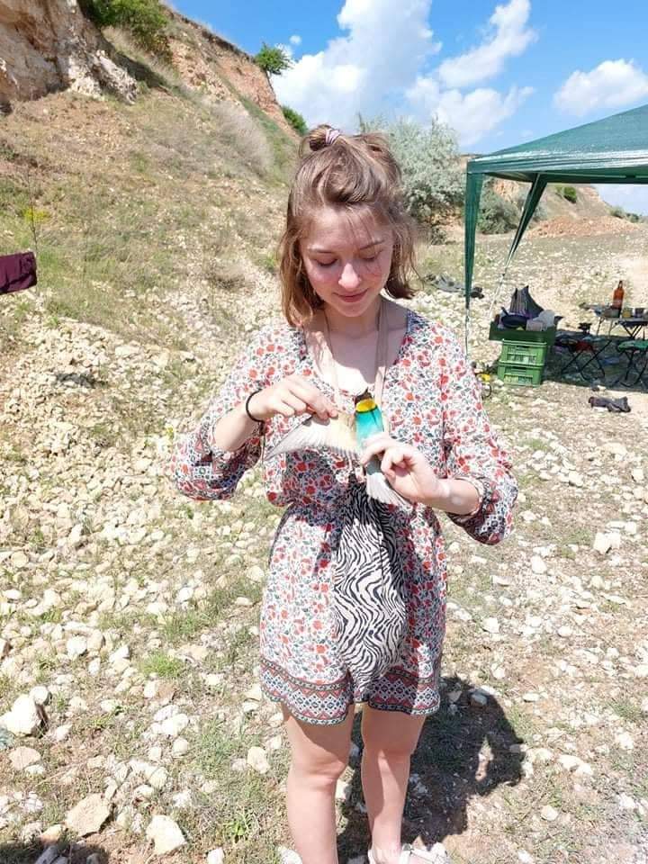 VojtechBrlik's tweet photo. Members of the gang #3: Jaromรญra (literally Springpeace)
A BSc student interested in year-round habitat associations in European passerines. ๐ฆ
She is a data manager and a wonderful chef โฌ๏ธ for our #ExpeditionGradient. We love her, especially me. ๐
17/n
#student #ecology #gf https://t.co/RBxHCtqJhp