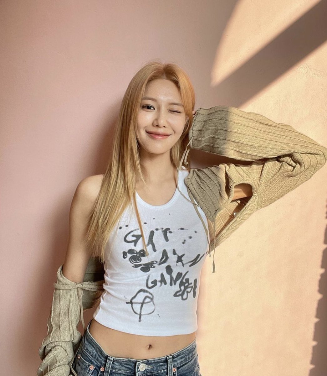 snsd210sc's tweet photo. 控えめに言うてチェ･スヨンの仕上がりが神なんですけど👼

わたしの推しえぐい仕上げ方してくるやん
カムバ前に昇天する😇 https://t.co/s3iig7C0Rz
