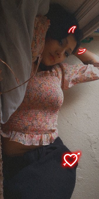 Trying to literally make just a quick $10 Cheap nudes please hmu #sellingcontent #buyingpictures https://t<a href="/tag/sellingcontent"class="tags"><span>#sellingcontent</span></a><a href="/tag/buyingpictures"class="tags"><span>#buyingpictures</span></a>