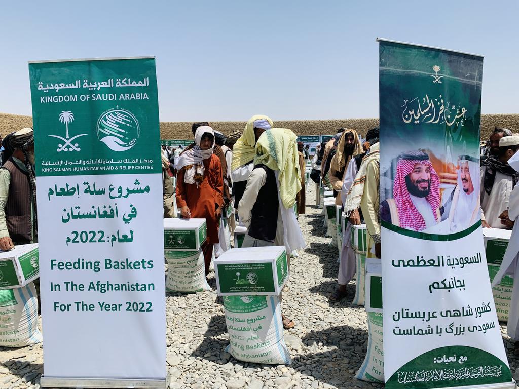 TWOAO1's tweet photo. تاريخ:15-06-2022م
تم توزيع  1250سلة غذائية لمشروع سلة إطعام في أفغانستان لعام 2022م في مديرة  سفين بولدك  ولاية قندهار من قبل مركز الملك سلمان للإغاثة والأعمال الإنسانية .
جهة المنفذة: مؤسسة التوحيد الخيرية لرعاية الأيتام بأفغانستان  @KSRelief https://t.co/zH3W0V8q7q