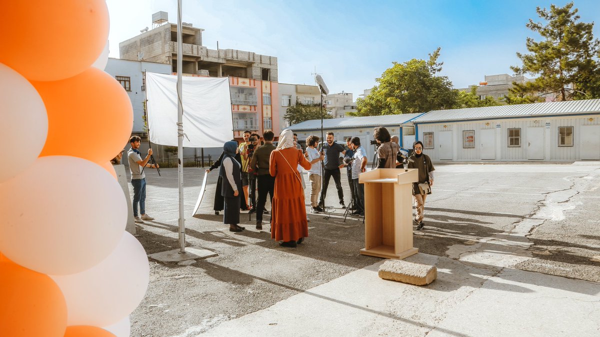 geyikkisafilm's tweet photo. Teşekkürler 💐

"Tartışmasız en zor çekimimiz Nizip'te okul sahnelerimizdi. Bu zorluğumuzu kolaylaştıran, desteklerini esirgemeyen başta Nizip Belediye Başkanımız Sn. @mehmetsarinizip ve Belediye Başkan Yrd. Salih Uygur ve Hakan Avcı'ya teşekkürlerimizi sunarız."

M. Selim Gök https://t.co/kwcJ1YYGA6