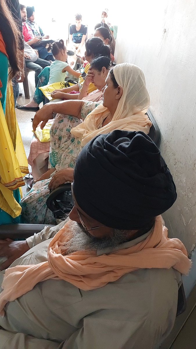 daljeetmyd's tweet photo. @rpoamritsar currently i am at your  firozpur office for passport renewal, systems not working,  30+ people waiting with no drinking water or fans. I had appointment at 2pm but still waiting in queue, next appointment date will be after 2 months. Very bad experience. https://t.co/p2FMY09zcH