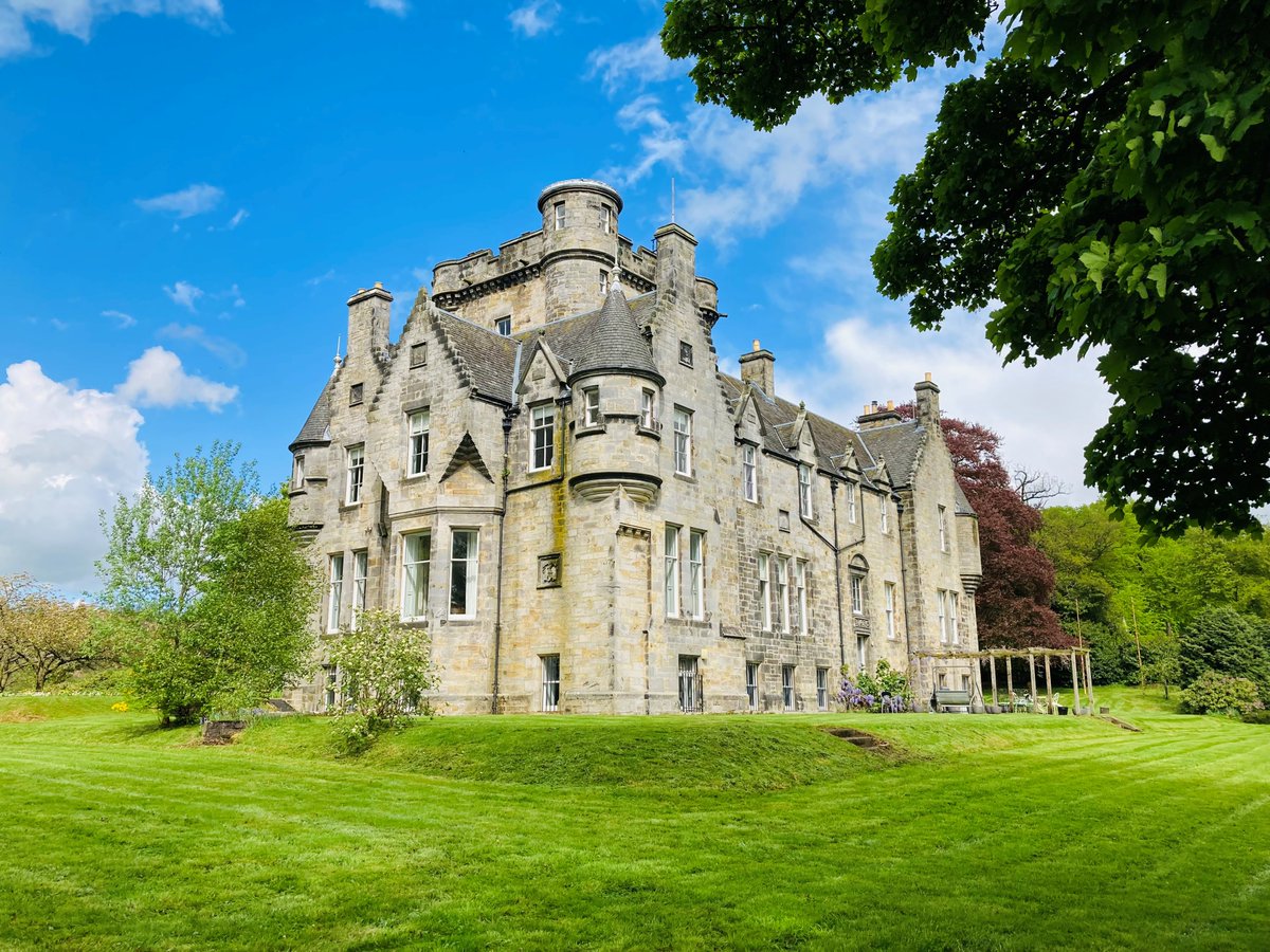 struttsscotland's tweet photo. We have the pleasure in bringing Brankstone Grange to the sales market, an opportunity to acquire a small #residential #estate with Category B Listed #baronial #mansion and 34 acres within easy reach of #Edinburgh and #Glasgow. Walk our #VirtualViewing: https://t.co/YXQp43X11G https://t.co/HPTP4mzkCO