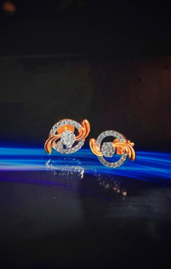 NilekaJewellery's tweet photo. Leave a little sparkle wherever you go ❤️
#Nilekajewellery
#earringscollection https://t.co/wmz8QUxIyA