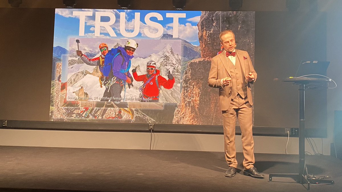 vastuugroup's tweet photo. Building Trust Together at #tscw2022 #mydatashare #trust 🙌🏻 Welcome to out track at Eventum, Nokia Arena! https://t.co/ubpktOvSJt