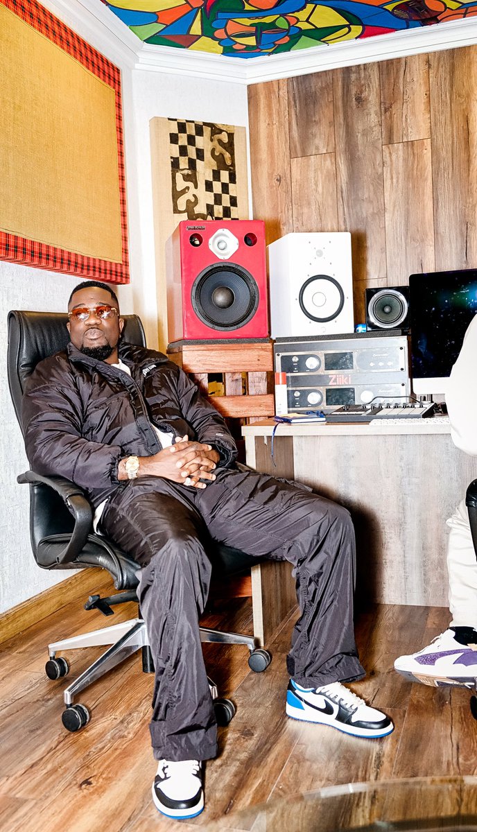 sarkodie's tweet photo. Work related #Letsgo https://t.co/VfLm5hoWzn