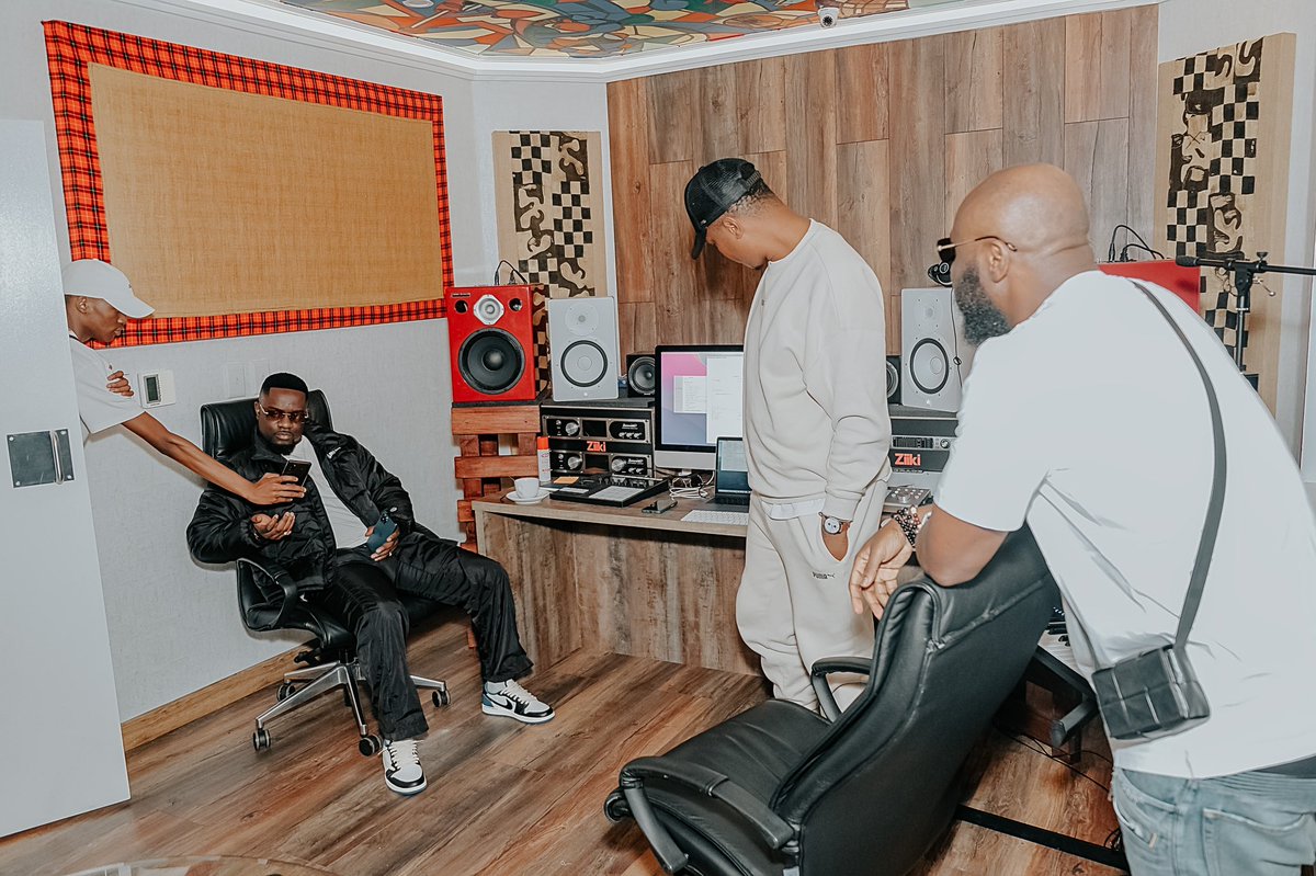 sarkodie's tweet photo. Work related #Letsgo https://t.co/VfLm5hoWzn