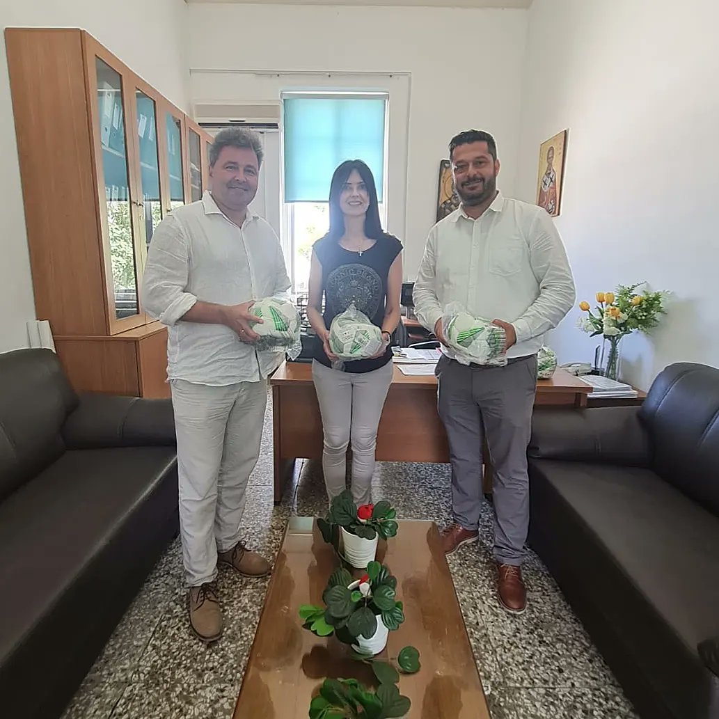 AkritasFC's tweet photo. 🟢 Mr Liutauras Varanavicius, visited Chlorakas Community and had a meeting with the president of the Community Council mr Nikolas Liasides, visiting together schools of Chlorakas.
They also visited the new office of the Club checking the progress of the works.

#akritaschlorakas https://t.co/NCXO755aek