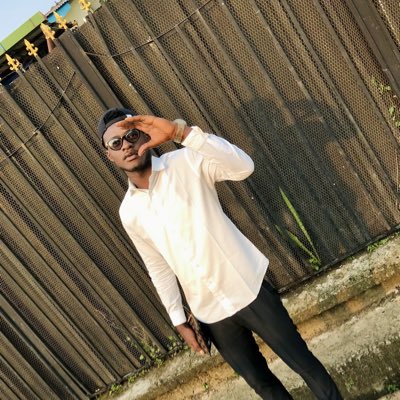 e_estrocol's tweet photo. #NouvellePhotoDeProfil https://t.co/5B2FGxm9QI