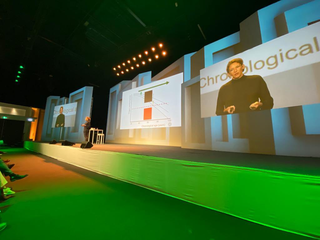 AndreaBMaier's tweet photo. #GeroScience op de prachtige conferentie ‘een nieuwe generatie ouderen’: lang, gezond leven met veel plezier. #NGOLT, @NUSMedicine, @VUamsterdam, @VU_FGB https://t.co/OkcwB83bT8