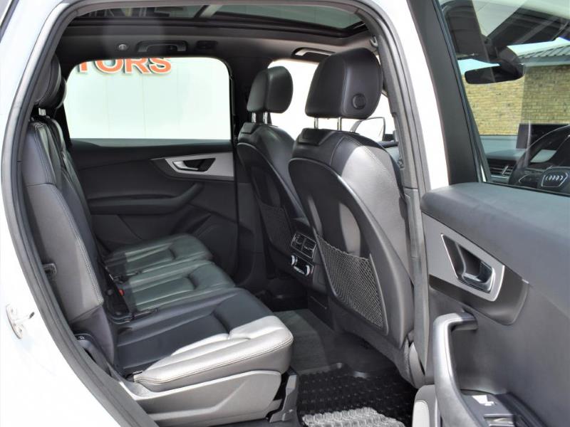 VehiclePlatinum's tweet photo. 2017 Audi Q7 3.0TDI Quattro For Sale🎊
 
💥R 769 950
💥R 14 361 p.m

🚗Used Car🛣77 000km🕹Automatic⛽Diesel

💥Cash or finance available.

More info:
🌐https://t.co/rEAaZbZCpR
📧aaron@platinumvehicles.co.za
📲+27 78 889 1997

#PVB #CarSales #Audi #LTDWSOMIZI #FathersDay #AskAMan https://t.co/UimEMc99A3