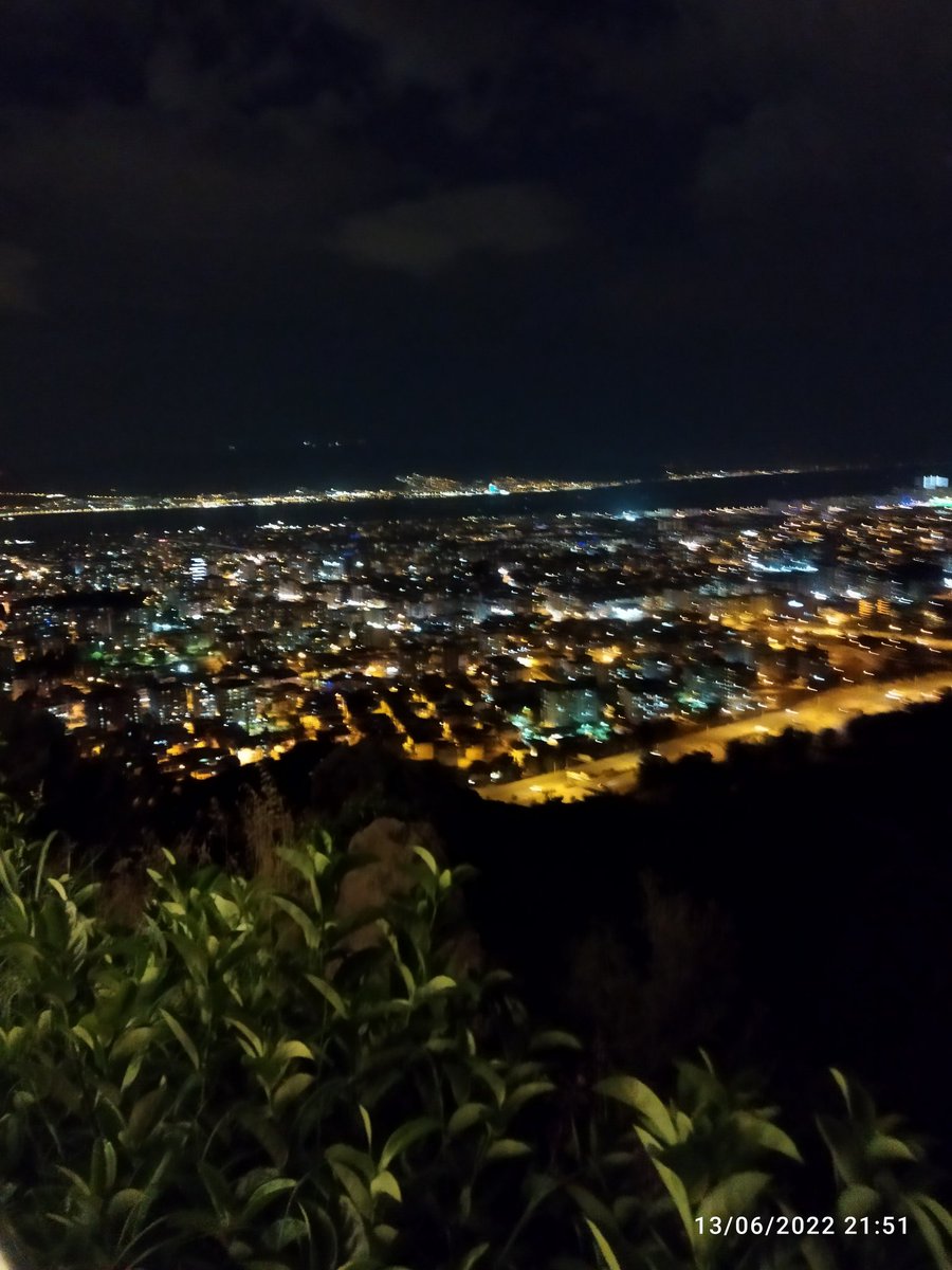 Selam arkadaşlar sayfami virüsten temisliyecem gereksizlerde yalancilarla kendini bolonmaz Hint kumaşı sanan asalaklarda  temizliyom ltben kendinin bilen insanlar üzerinize almayın ben silmekten engelemekten bıktım onlar bikmadi lütfen pirofilin okuyun sonra yazık arkadaşlar