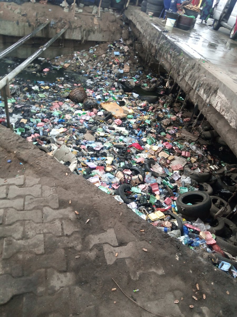 iamOmotara's tweet photo. This is Obalende where millions of people follow to Ikoyi and Island on a daily

No one has dim it fit to cover this shit?

Truth or Dare Mama Boko Haram Tosin saint saskay Daniel Regha Ameerah Jaypaul Kwankwaso Rivers  Dotun Ragnar Femi Adesina Anambra Umuahi Wande Coal https://t.co/3UXrXP7WUa