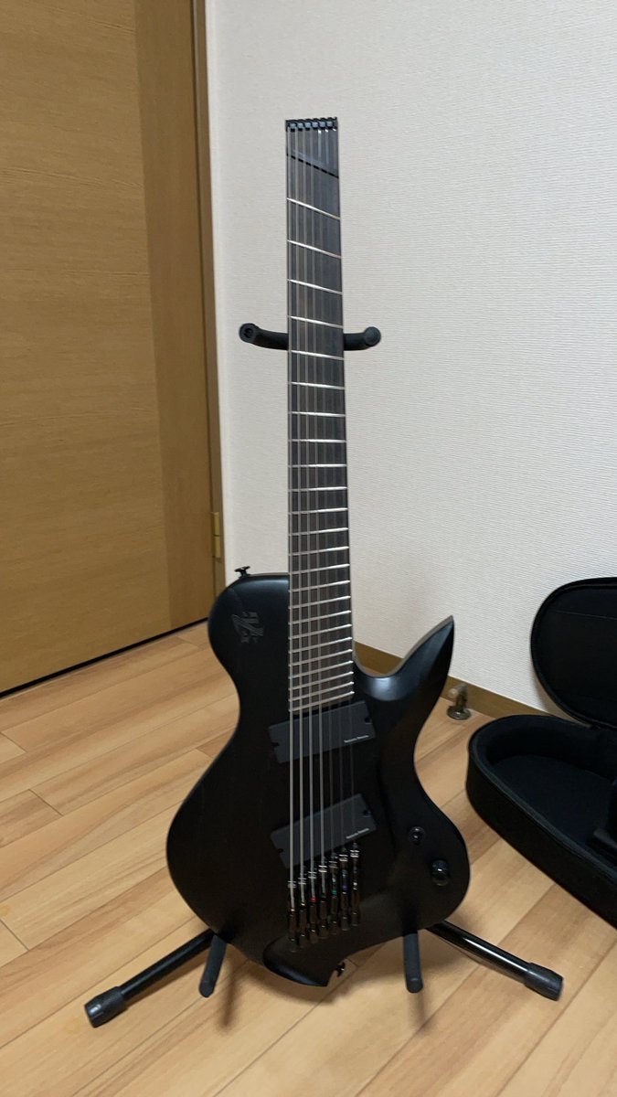 Ravenhl7023's tweet photo. s7gのチューニングって the GazettEのコピーするときどうしたらいいんだろ？

7弦使ってる人いたら教えていただけませんか？
#s7g
#the GazettE https://t.co/nlby0WiMVG