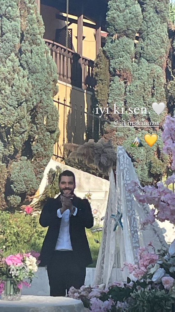 akinozumedia's tweet photo. Iraz Akçam instagram hesabında "İyi ki sen🤍🏔️💛" notuyla paylaştı.

#AkınAkınözü @AkinAkinozu https://t.co/N3EjMLjfgc