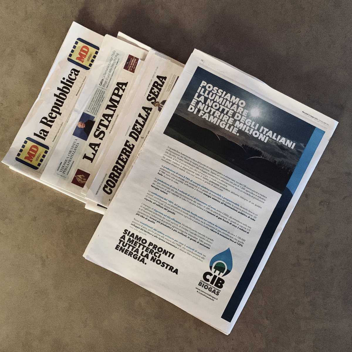 consorziobiogas's tweet photo. 🆕 Oggi sulle pagine di @repubblica, @Corriere e @LaStampa 🗞️raccontiamo cosa possono fare le aziende agricole del #biogas e del #biometano per contrastare le crisi in atto, da quella alimentare a quella energetica. Siamo pronti a metterci tutta la nostra #energia! https://t.co/etoCCO6a8q