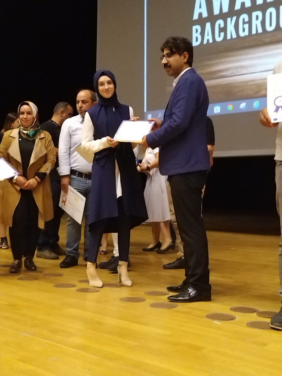 Okulumuz Anasınıfı Öğretmeni Nida BAYIK #eTwinning çalışmalarından dolayı Ulusal Kalite Etiketi ile ödüllendirilen Öğretmenimizi tebrik eder başarılarının devamını diliyoruz.  <a href="/Murat4Kucukali/">Murat Küçükali</a> <a href="/husamettin_atli/">Hüsamettin ATLI</a> <a href="/YenisehirMEM/">Yenişehir İlçe Milli Eğitim Müdürlüğü</a> <a href="/AyatErkan/">erkan ayat</a> <a href="/tretwinning/">eTwinning Türkiye</a> <a href="/eTwinningdyrbkr/">eTwinning Diyarbakır</a>