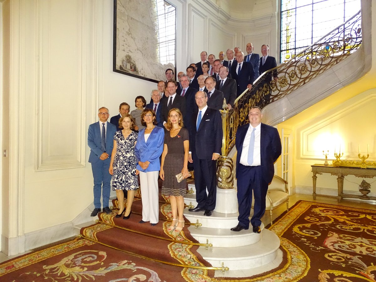 ITAMadrid_'s tweet photo. La Ministra della Giustizia, Marta Cartabia in un evento organizzato dall'Ambasciata italiana in Spagna - e da #ITAMadrid, ha presentato le riforme innovative del sistema giudiziario italiano. Presenti i principali investitori spagnoli, studi legali e consulenti. https://t.co/YvIkEesZK2