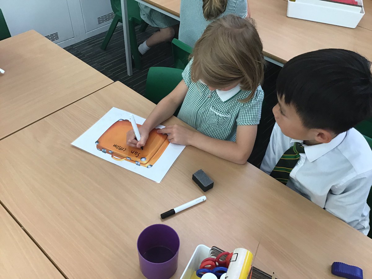 laceygreenpa's tweet image. Year 1 have been exploring weather in Science. We discussed the importance of suncream and what we should take with us on different types holidays #LGPAScience
