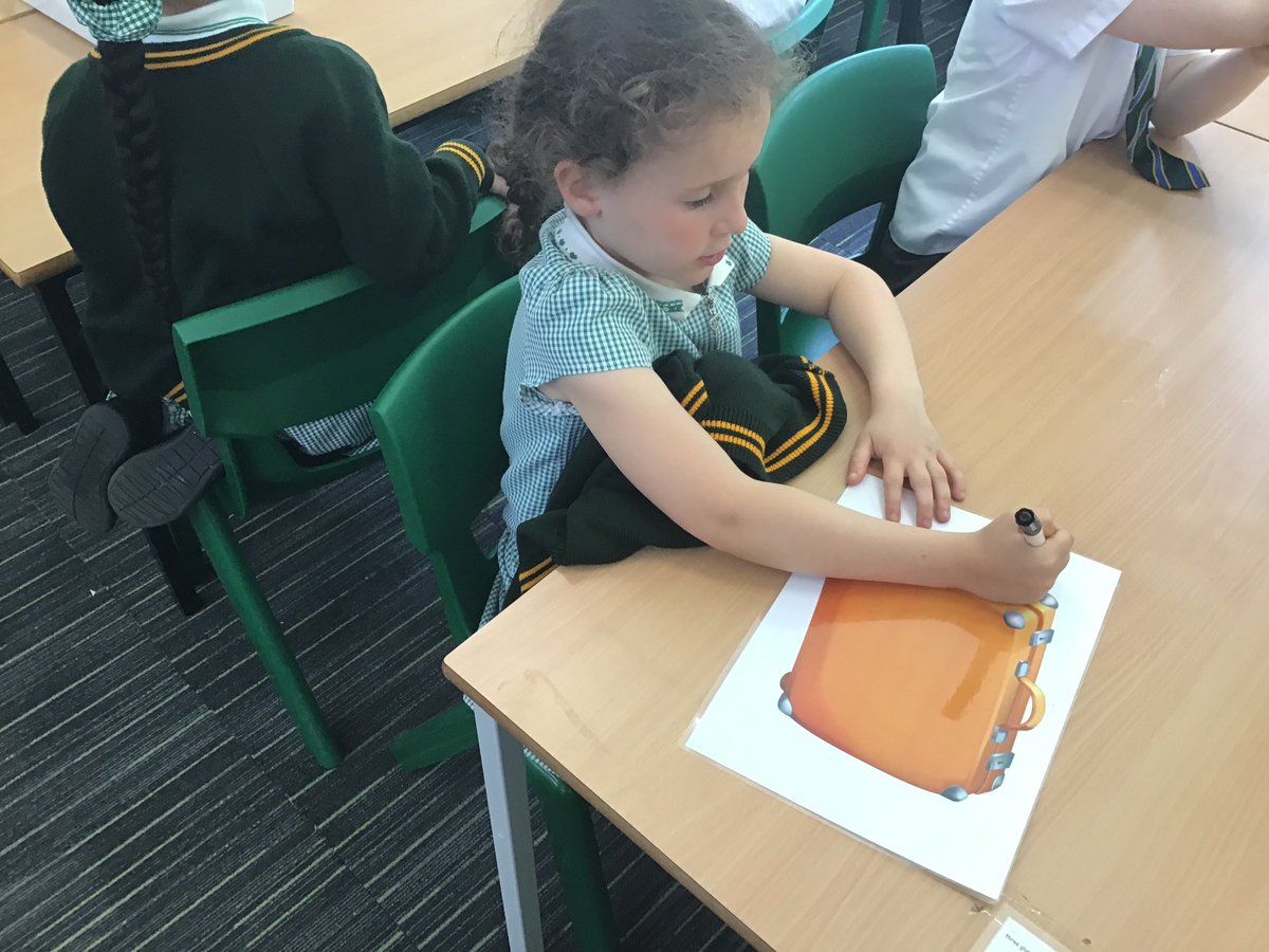 laceygreenpa's tweet image. Year 1 have been exploring weather in Science. We discussed the importance of suncream and what we should take with us on different types holidays #LGPAScience