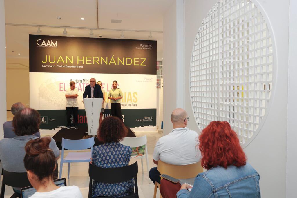 CAAMGranCanaria's tweet photo. #CAAMendirecto | En la presentación a los medios de las nuevas exposiciones que inauguramos hoy, miércoles, a las 20:00, en el #CAAM ¡Están invitad@s!!! https://t.co/uVc8PASZyK