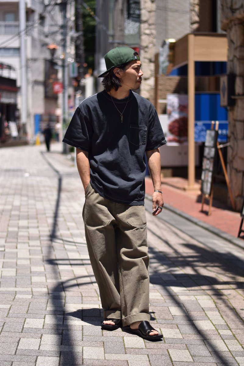 SMACLO's tweet photo. 熱い無地Tシャツ①
アヘへの米綿ポケットTシャツ。ステッチ効かせてる感じがクールです。素材感と色味も最高。https://t.co/qpfJ5kQygN
#ahehee #smaclo #アヘへ #スマクロ https://t.co/ZwIGcKrZay