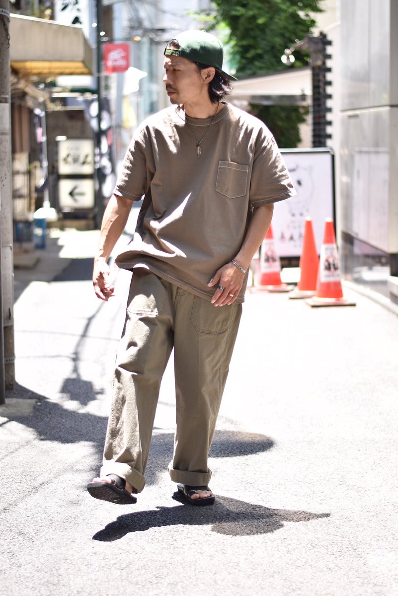 SMACLO's tweet photo. 熱い無地Tシャツ①
アヘへの米綿ポケットTシャツ。ステッチ効かせてる感じがクールです。素材感と色味も最高。https://t.co/qpfJ5kQygN
#ahehee #smaclo #アヘへ #スマクロ https://t.co/ZwIGcKrZay