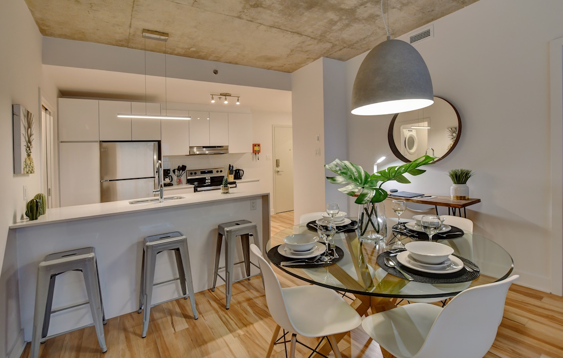 PremiereSuites's tweet photo. Welcome to you your perfect executive short-term apartment rental at Boutique Lumeo, with so much more than the average residential tower! https://t.co/qvKwJKle4y
.
.
#montreal #corporatehousing #hotelalternative #servicedapartments https://t.co/DFBTf7BCna