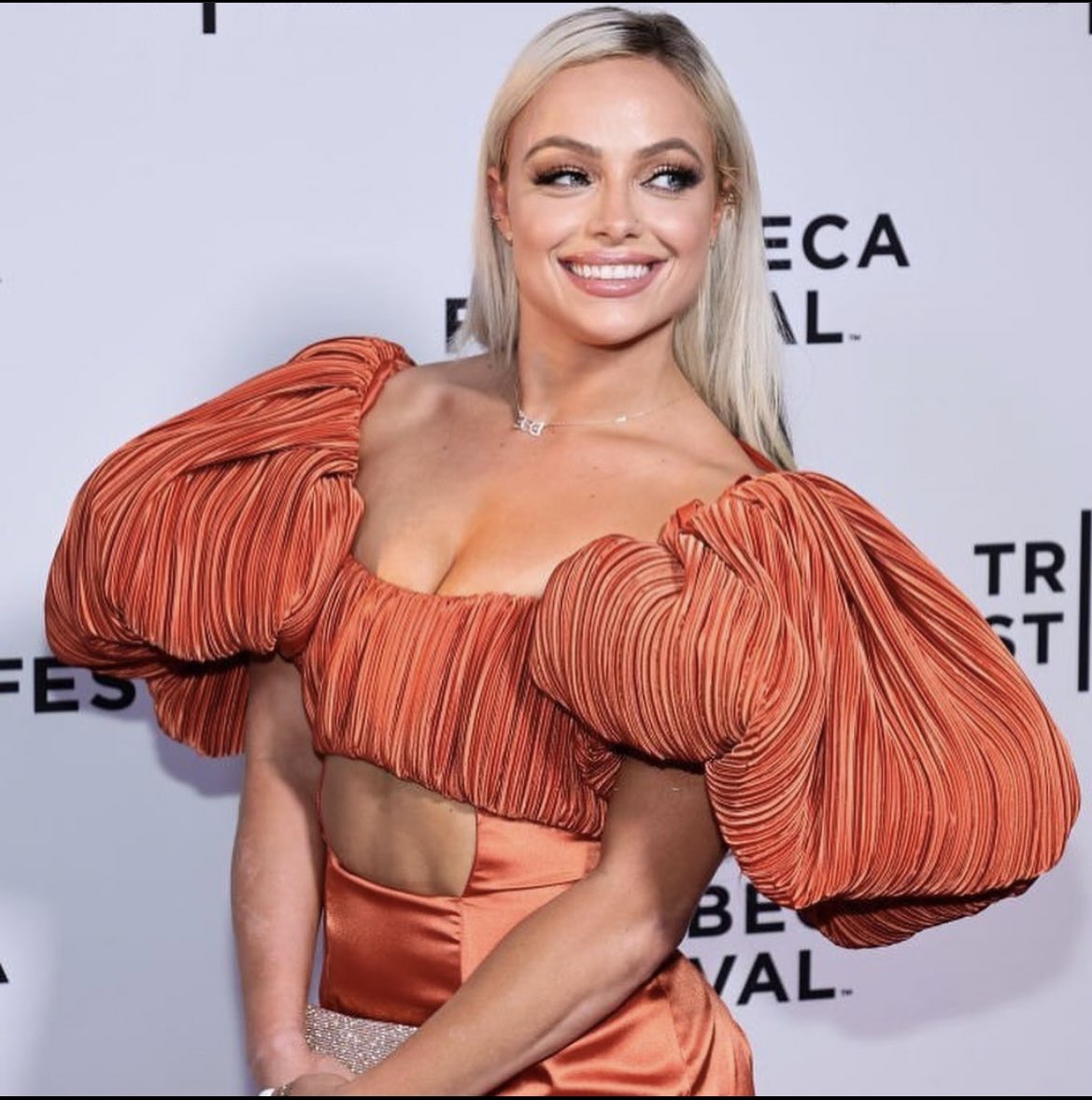 YaOnlyLivvOnce's tweet photo. We loved this for me 🤩 
@Tribeca #AloneTogether
@yaleproductions 
@jylevine 
@WWE https://t.co/673ONOoCY4