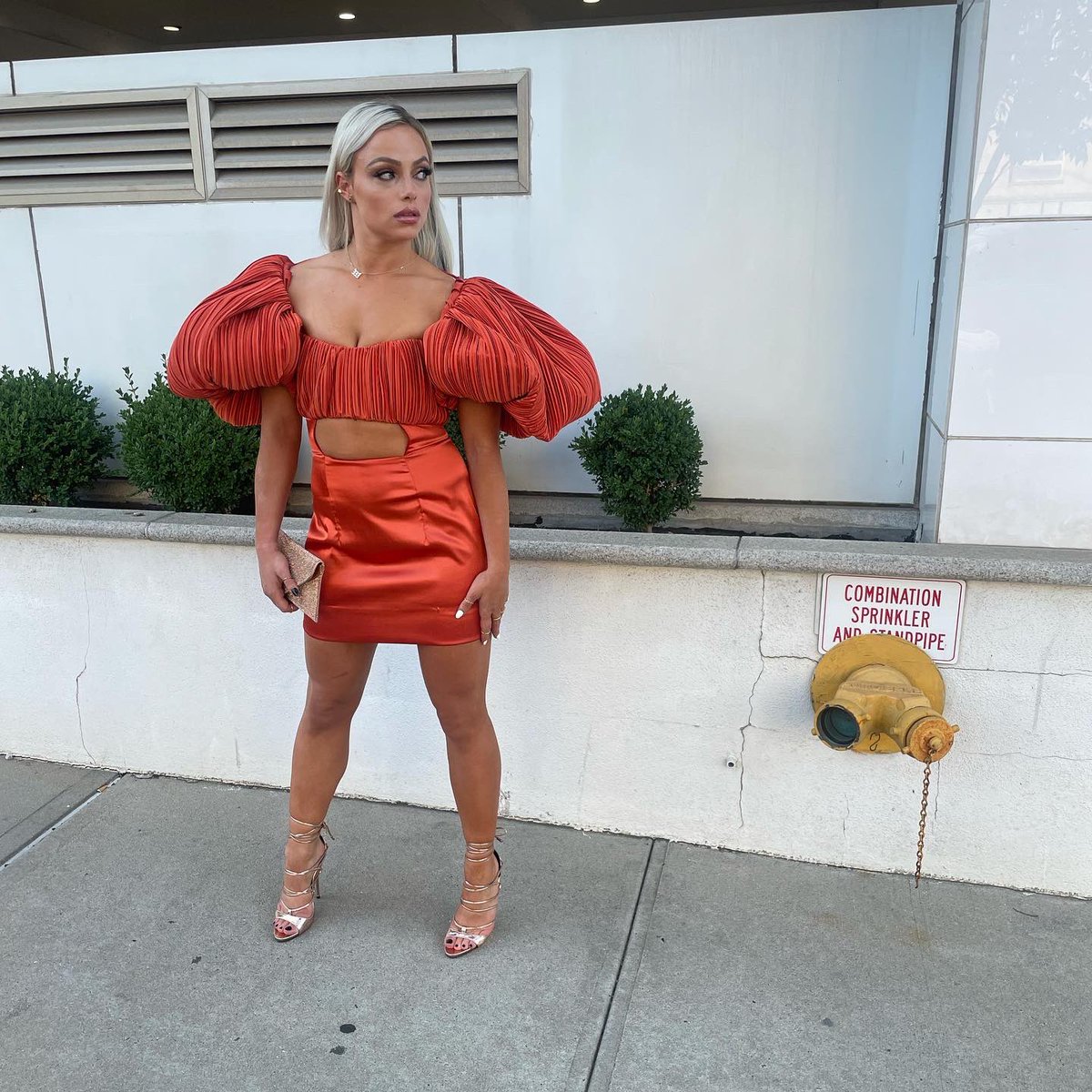 YaOnlyLivvOnce's tweet photo. We loved this for me 🤩 
@Tribeca #AloneTogether
@yaleproductions 
@jylevine 
@WWE https://t.co/673ONOoCY4
