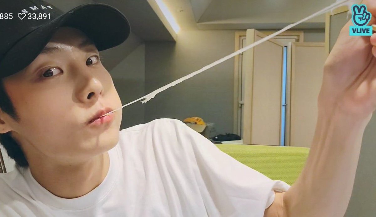 tiny_dohyun's tweet photo. yummy 😋 

#도현 #유도현 #MIRAE #미래소년 #DOHYUN 
@members_MIRAE https://t.co/6DwUHBuPsZ