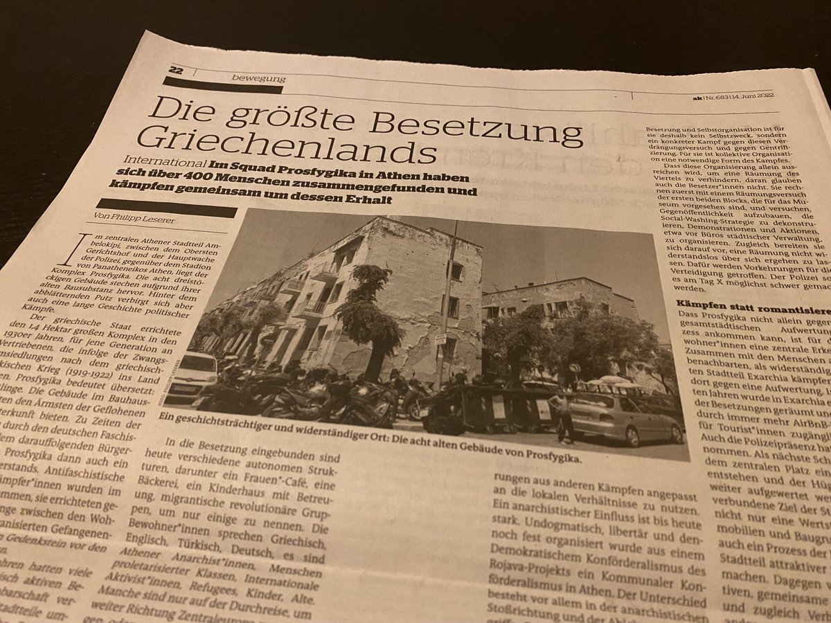 PhilippLeserer's tweet photo. In der Juni Ausgabe der @analysekritik habe ich einen Artikel über einen geschichtsträchtigen und wiederständigen Ort in #Athen geschrieben. Heute beherbergt es die "Gemeinschaft des besetzten @Prosfygika", die neue Wege einer politischen Praxis erproben. https://t.co/uzeQhwXBHC