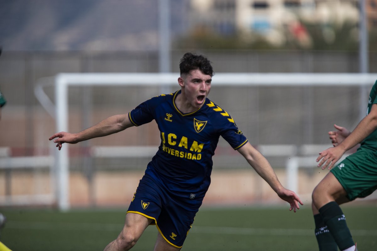 UCAMMurciaCF's tweet photo. 📊 𝗘𝘀𝘁𝗮𝗱𝗶́𝘀𝘁𝗶𝗰𝗮𝘀 | Final de temporada.

⚽️ Máximos goleadores 𝗝𝘂𝘃𝗲𝗻𝗶𝗹 𝗔

2⃣4⃣ @gabrieljimeno_ 
2⃣4⃣ @oscar_rj10 
2⃣1⃣ @jjoselillo11 

👟 Máximos asistentes 𝗝𝘂𝘃𝗲𝗻𝗶𝗹 𝗔

1⃣8⃣ Torres
1⃣1⃣ @oscar_rj10 
1⃣1⃣ @jjoselillo11 

#CanteraUCAM https://t.co/p42q92obEm
