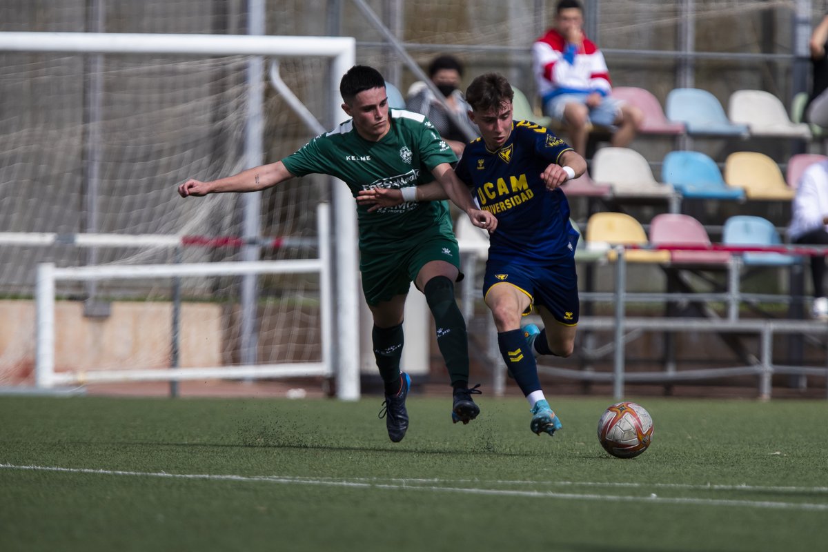 UCAMMurciaCF's tweet photo. 📊 𝗘𝘀𝘁𝗮𝗱𝗶́𝘀𝘁𝗶𝗰𝗮𝘀 | Final de temporada.

⚽️ Máximos goleadores 𝗝𝘂𝘃𝗲𝗻𝗶𝗹 𝗔

2⃣4⃣ @gabrieljimeno_ 
2⃣4⃣ @oscar_rj10 
2⃣1⃣ @jjoselillo11 

👟 Máximos asistentes 𝗝𝘂𝘃𝗲𝗻𝗶𝗹 𝗔

1⃣8⃣ Torres
1⃣1⃣ @oscar_rj10 
1⃣1⃣ @jjoselillo11 

#CanteraUCAM https://t.co/p42q92obEm